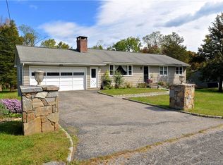 16 Grandview Ln, New Milford, CT 06776