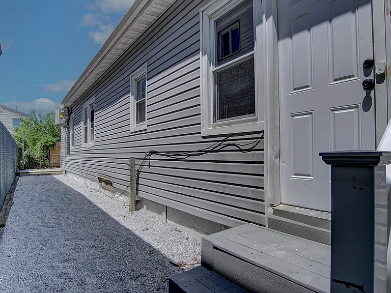 19 Bayview Ave #A — Photo 30