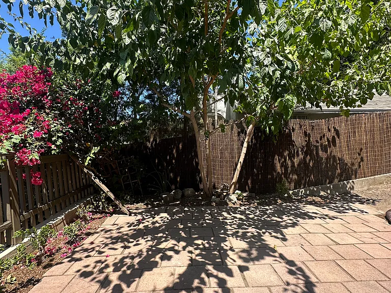 3604 N Griffin Ave — Photo 8