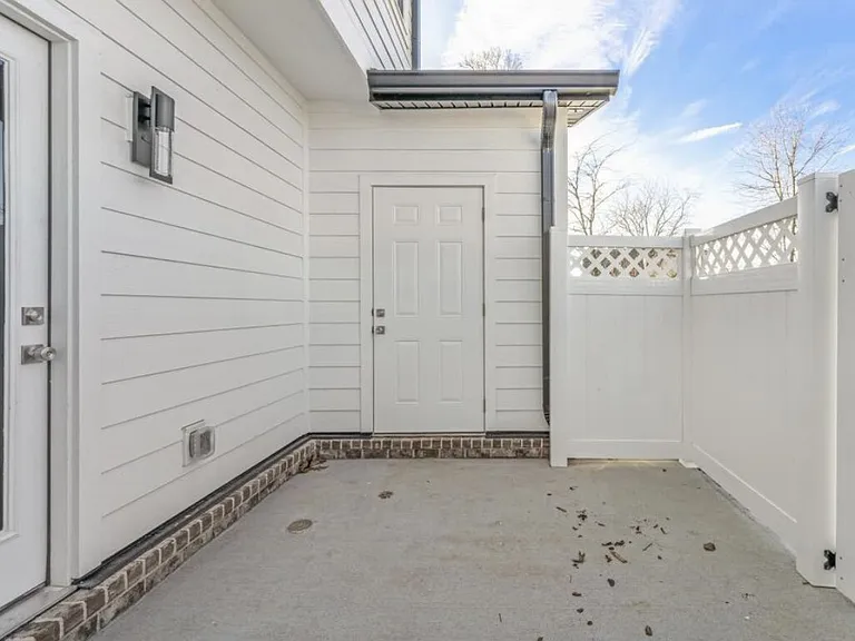 1403 Rebecca Johns Dr — Photo 13