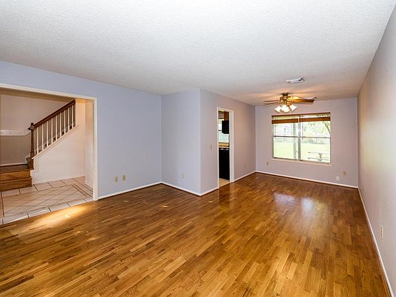 3rd image of 2020 Aberdeen Dr