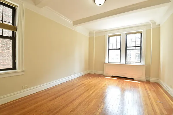 Rented by (Legacy) NY Quality Living Uptown | media 17