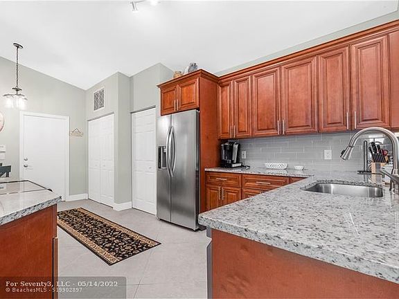 2nd image of 7651 Cherry Blossom St