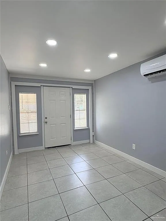 1 bed, 1.0 bath, 2298 sqft, $975 — Photo 3