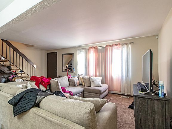 5th image of 5135 Carol Ln #1