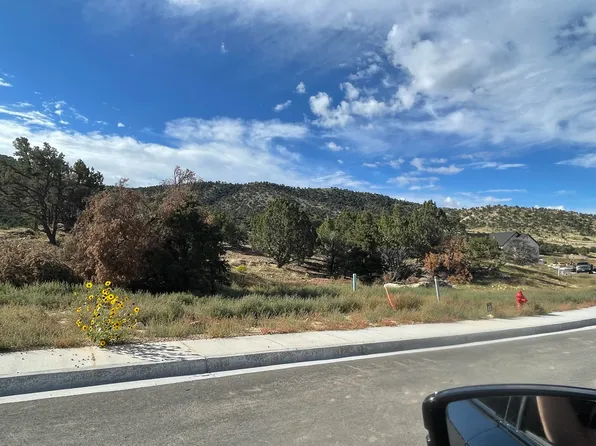 1906 N Pinyon Grove Cir, Cedar City, UT 84720