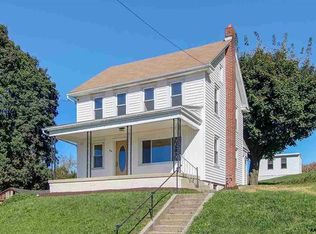 40 E High St, Windsor, PA 17366