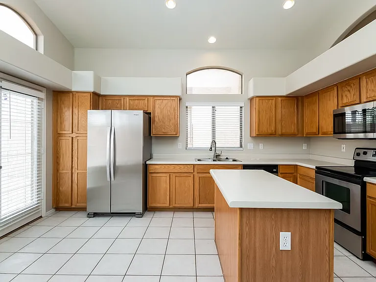 10036 E Capri Ave — Photo 7