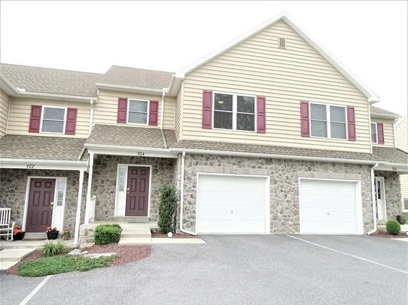704 Lincoln Gardens Rd, Ephrata, PA 17522