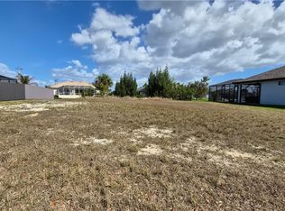 1605 SW 17th Pl, Cape Coral, FL 33991