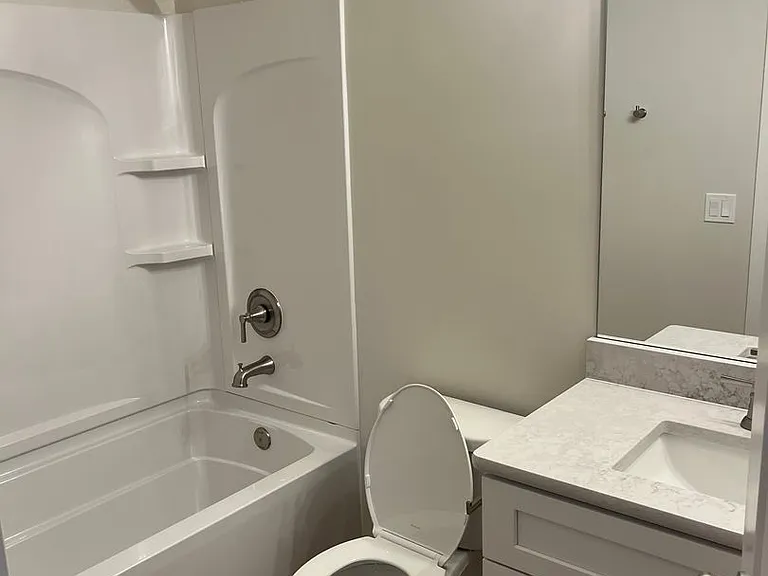 12354 Edgewater Dr — Photo 28