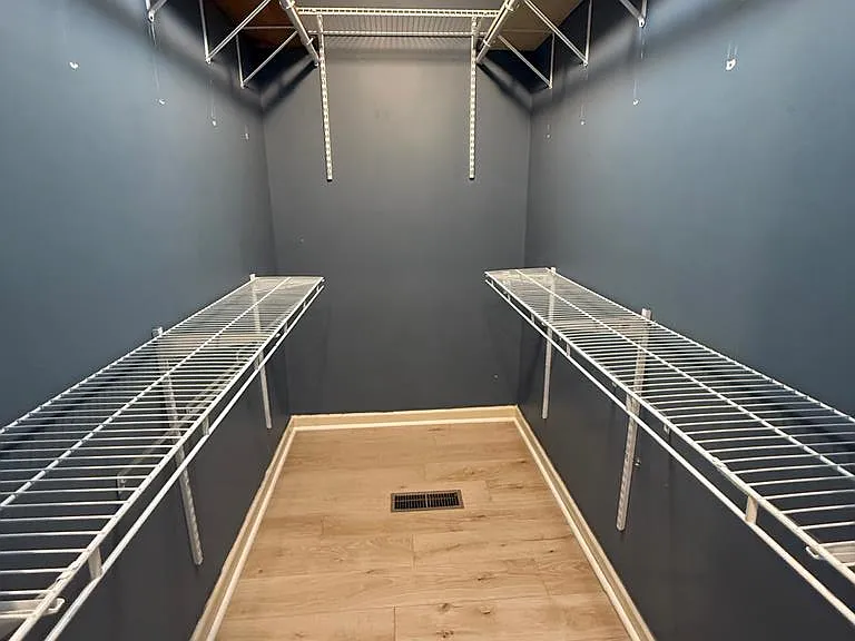 500 Clifton Ct — Photo 11