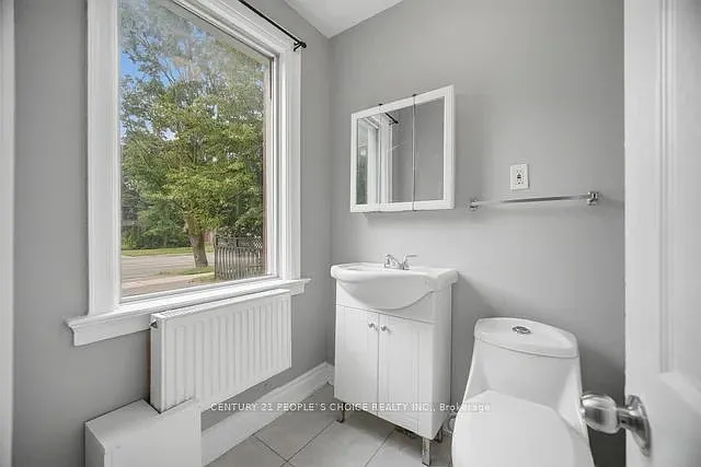 249 Burnhamthorpe Rd #-MAIN — Photo 21
