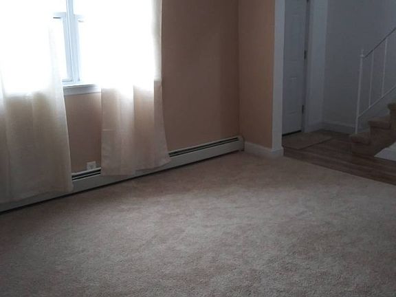 4th image of 4 Chestnut St #567-0020