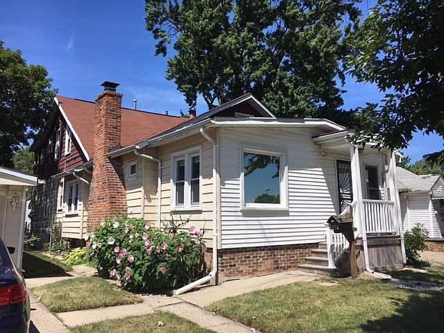 1st image of 23769 Hoover Ave #3