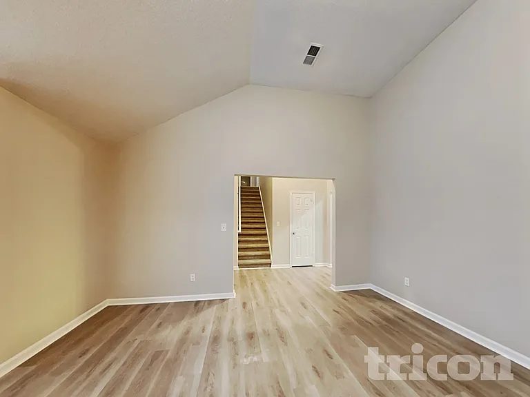 6746 Pole Creek Dr — Photo 3