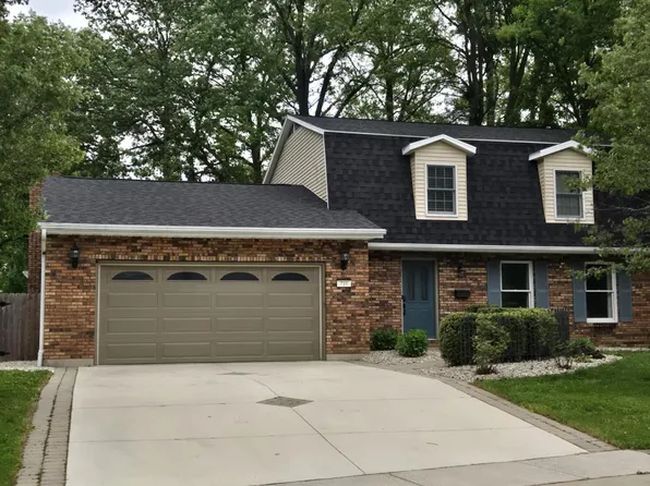 710 Royal Oak Dr, Saint Marys, OH 45885