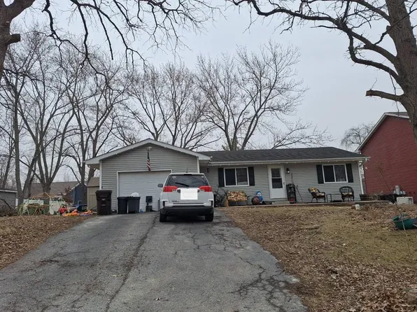 15819 East Dr, Lowell, IN 46356