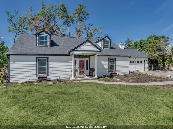 1701 S Hillcrest Dr, Appleton, WI 54914