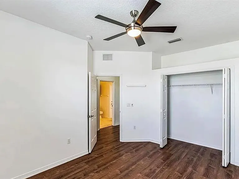 4901 Culdesac Ct — Photo 6