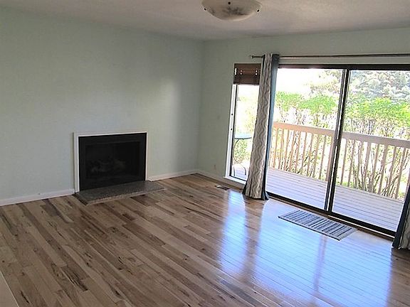 4th image of 106 Segura Ct