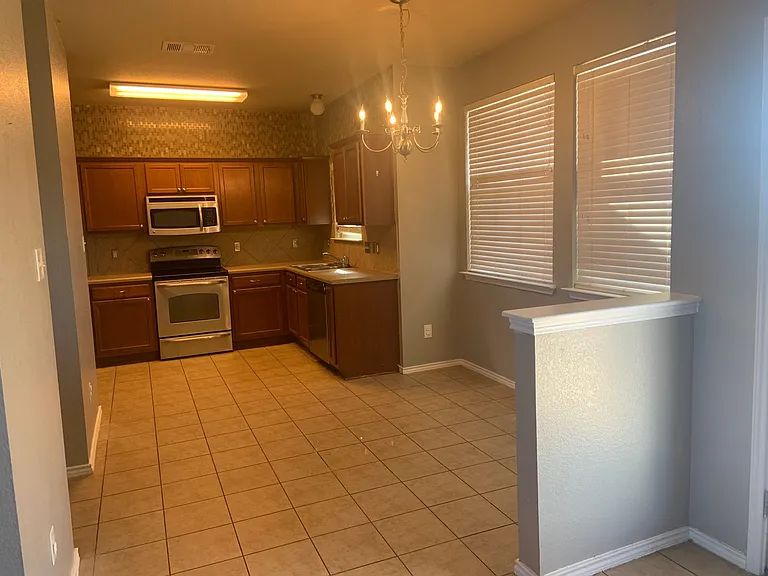 4915 Allegany Dr — Photo 6