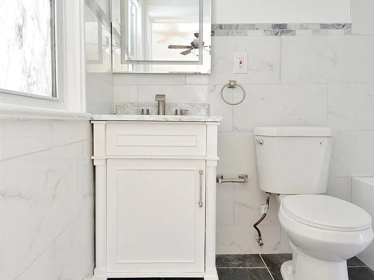 135 Lord Ave #2 — Photo 19
