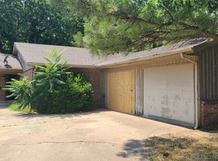 6014 S Madison Pl, Tulsa, OK 74105