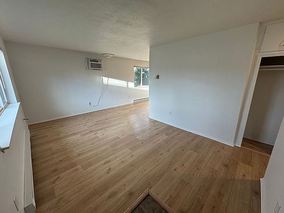 4th image of 824-830 E North Ave #828