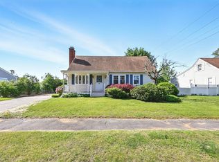 36 Memorial Dr, Feeding Hills, MA 01030