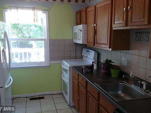 3rd image of 1103 Hertford St