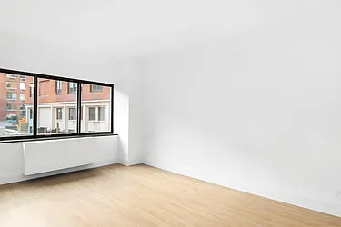 Rented by R New York