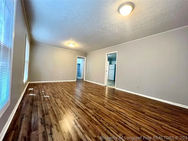 7013 Darnell St — Photo 32