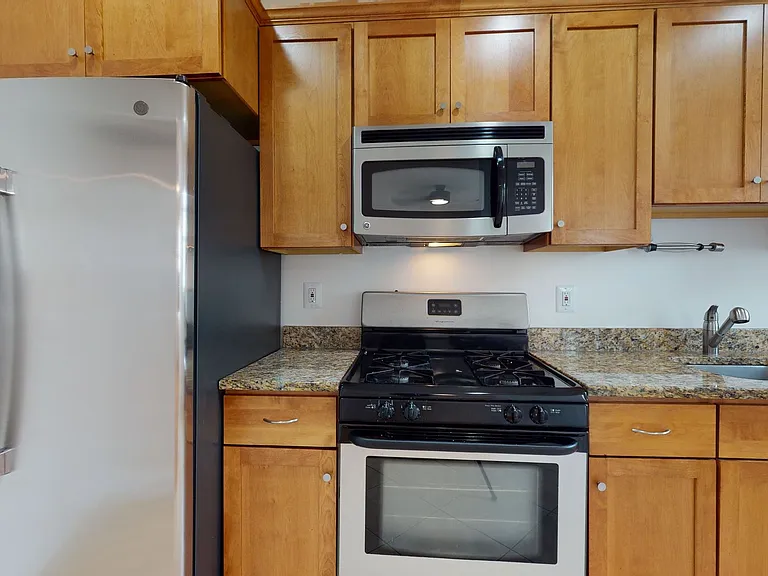 2824 12th St NE #203 — Photo 18