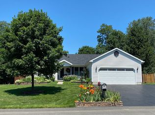 25 Jester Ct, Schenectady, NY 12304