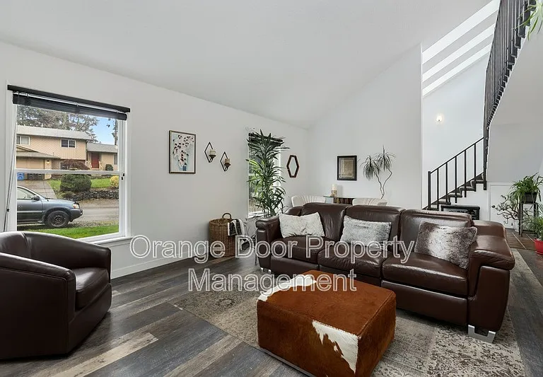 55 Hylebos Ave — Photo 9