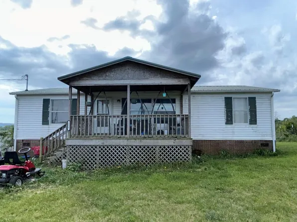 218 Grandview Dr, Max Meadows, VA 24360