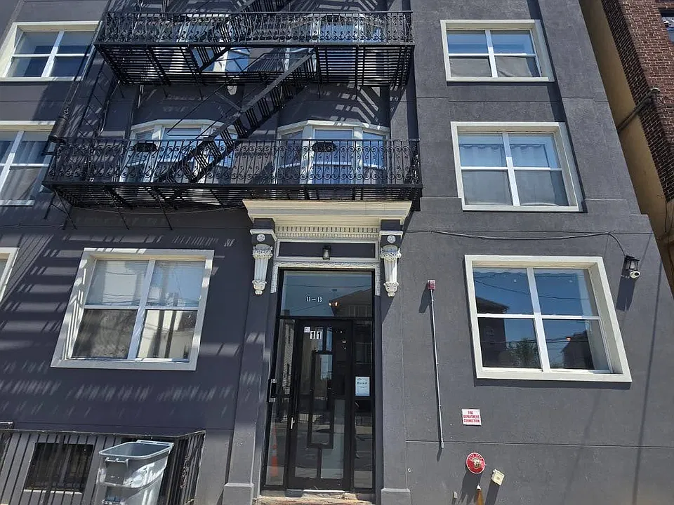 11 Thomas St #3C