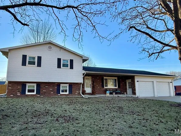 1104 Edgewood Dr, Jerseyville, IL 62052