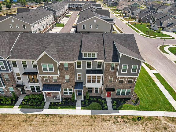 2nd image of 6040 Georgica Ln