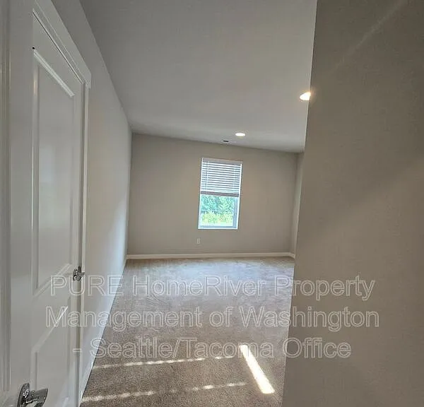 11618 SE 197th Pl — Photo 56
