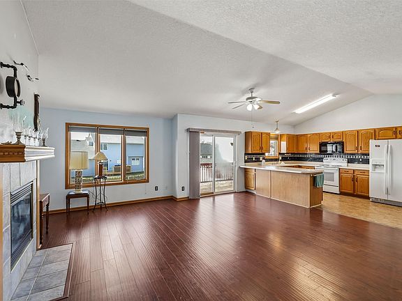 3rd image of 2716 River Ridge Rd