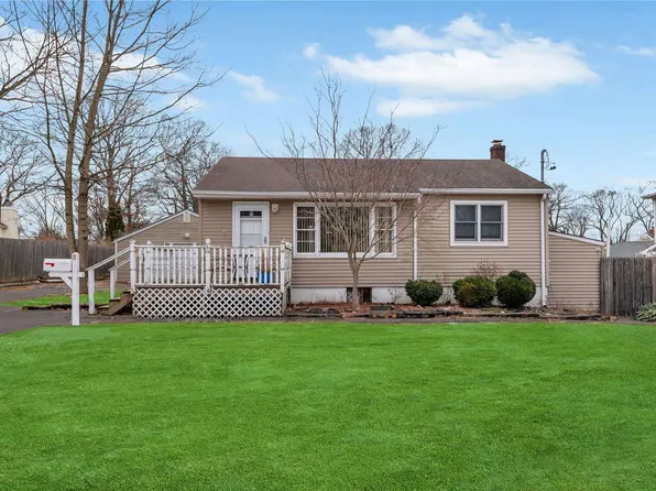 8 New Road, Ronkonkoma, NY 11779