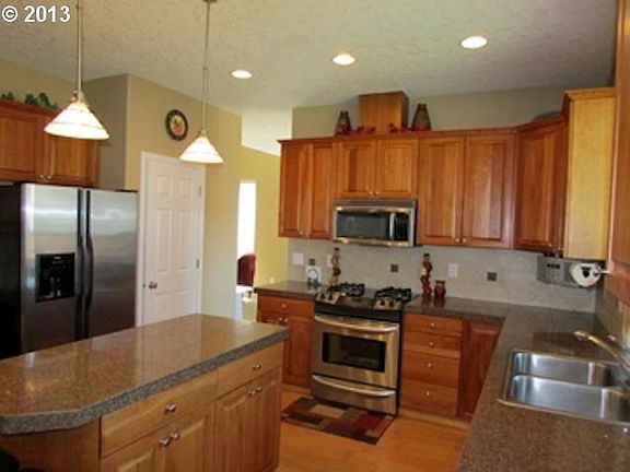 3rd image of 3714 SE 175th Ave