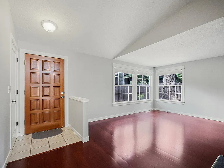 4256 Country Woods Ct — Photo 6