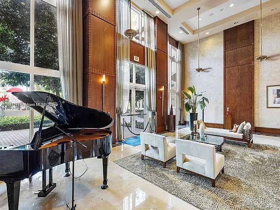 3rd image of 19501 W Country Club Dr APT 413