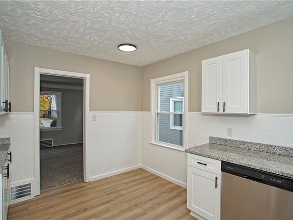 3rd image of 22050 Morris Ave