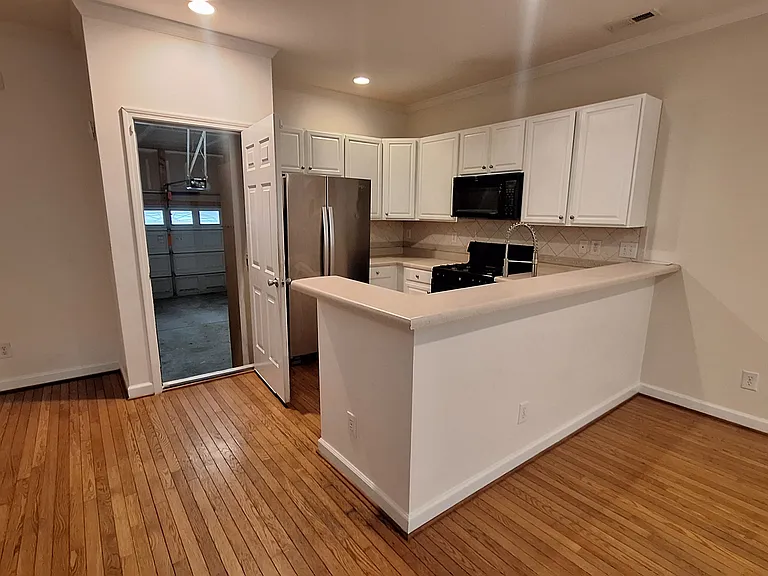4633 Malone Ct — Photo 18