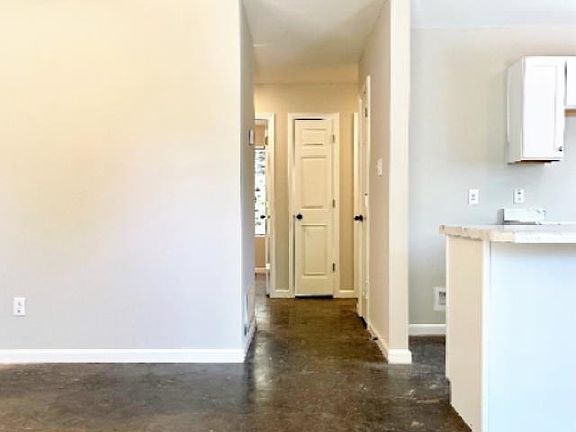 2nd image of 2610 Maverick Ave