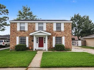 120 Cottonwood Dr, Gretna, LA 70056